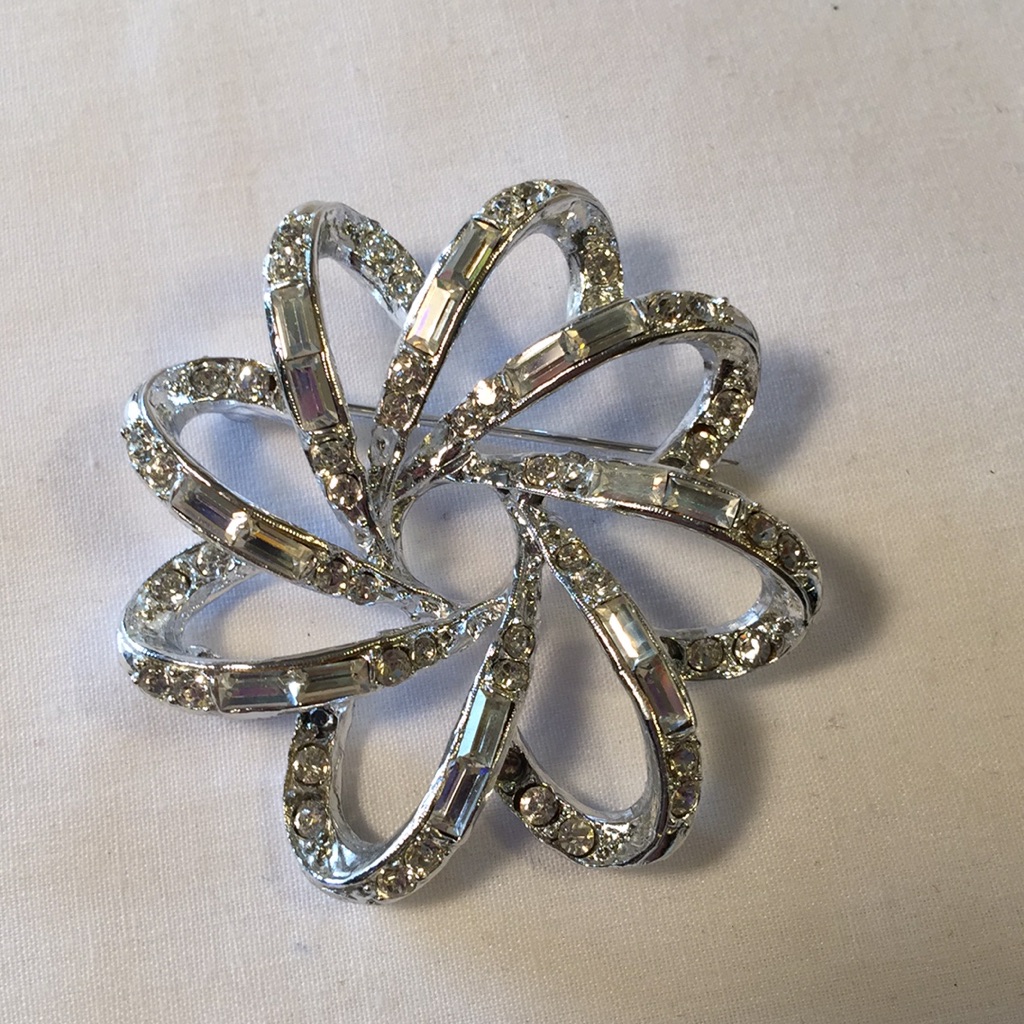 Vintage Pell Rhinestone Brooch